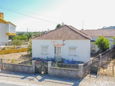 Moradias e Armazém - Gouxaria