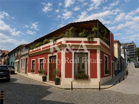 Moradia com Projeto Aprovado para Apartamentos na Foz