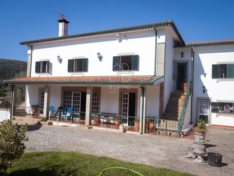 Moradia isolada T4 para venda em Vila Verde com amplo terreno