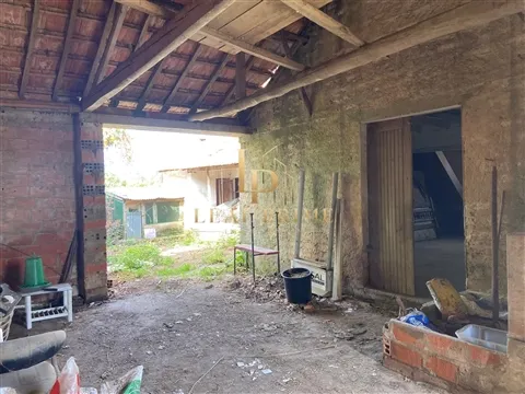 Moradia para Restaurar T4