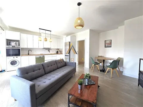 Apartamento T2 | Garagem | Leiria