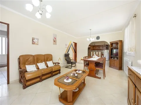 Moradia T4+1 Isolada || Garagem|| Anexos || Santiago de Litém