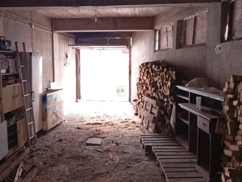 Garagem com 80m2 para venda junto á Camara Municipal em Castelo Branco.