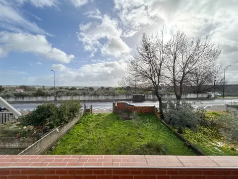 Moradia T3 em Construção com terreno, em Castelo Branco