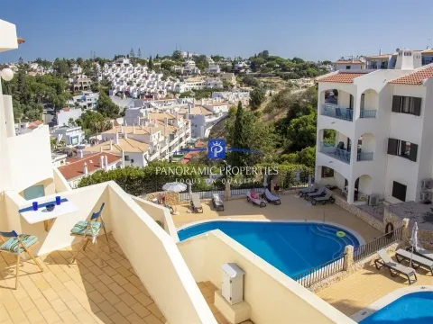 SOLD ! EXCLUSIVE NEW LISTING : Stylish Ground-Floor two bedroom apartment