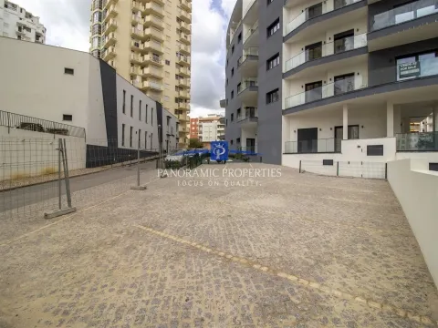 Newly built luxury and modern 2 bedroom apartment