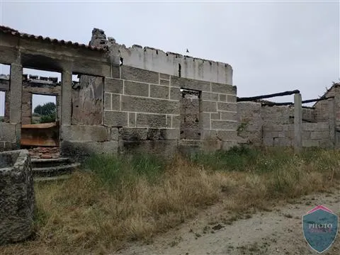 Detached house to restore