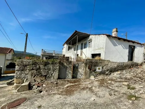 Detached house to restore T2