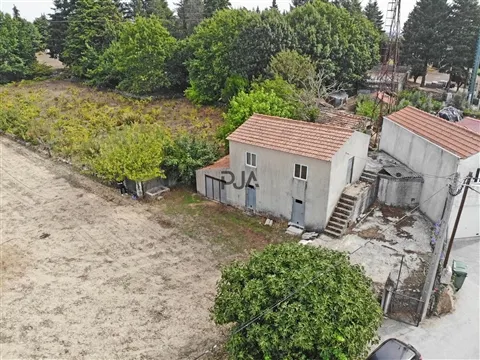 Terreno com Viabilidade Construtiva em Maceira, Fornos de Algodres