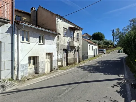 Moradia T3 com terreno em Aldeia de Casal Diz, Penalva do Castelo