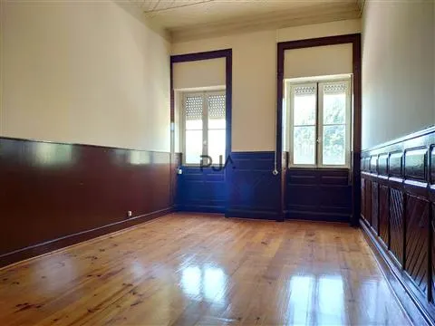 Prédio em Mangualde