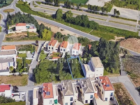 Lote para Construção de Moradia em Pedroso | 486m²