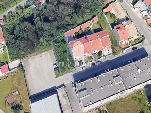 Lote para Moradia em São João de Ver | 345 m²