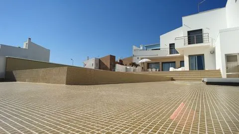 MARGINAL DA FIGUEIRA FOZ MORADIA T5 COM LUXO E REQUINTE