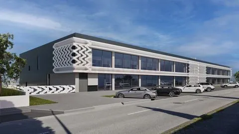 ARMAZÉM DE 3 ANDARES EM AVEIRO