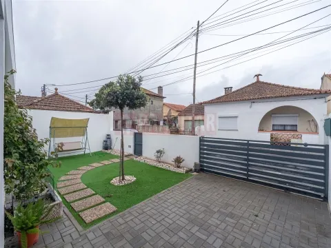 MORADIA T3 COMO NOVA EM AVEIRO/SANTA JOANA 