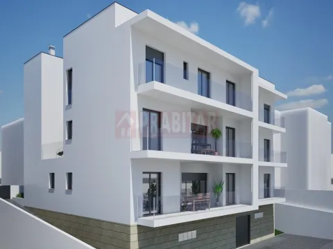 APARTAMENTO T3 NOVO COM GARAGEM E VARANDAS EM S. MARTINHO DO BISPO