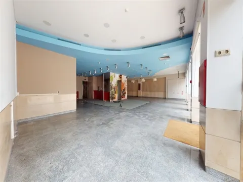 LOJAS PARA RESTAURAÇÃO NA BAIXA DE COIMBRA - JUNTO À LODA DO CIDADÃO