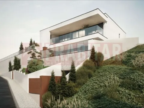 TERRENO PARA MORADIA T4 ISOLADA COM PISCINA E GARAGEM