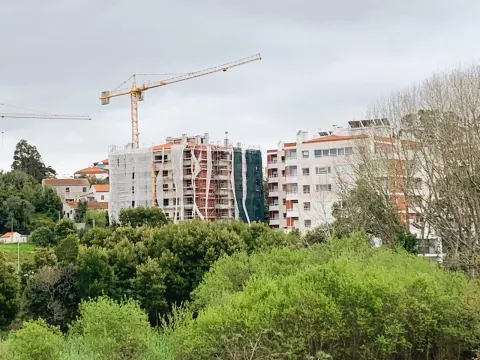 Apartamento T3 Novo com Excelente Exposição Solar – Junto às Abadias, Figueira da Foz