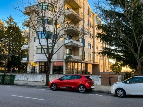 Apartamento T1 para arrendar na Av. Afonso Henriques, Celas, Coimbra