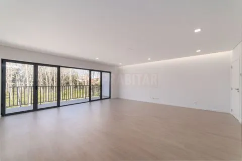 MORADIA T4 GEMINADA ÀS ABADIAS - FIGUEIRA DA FOZ