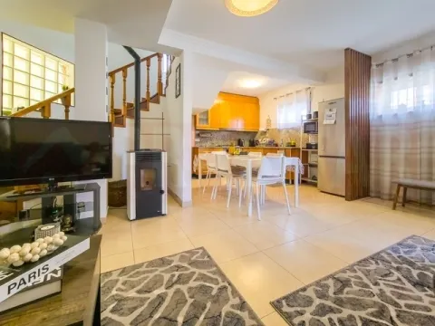 MORADIA T3 COM GARAGEM NA FIGUEIRA DA FOZ