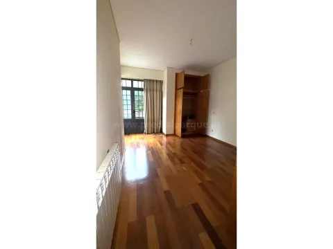 Apartamento T3 Duplex com lugar de garagem, Miramar / Granja