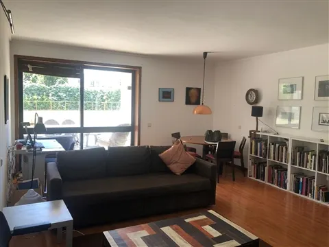 Apartamento T3 mobilado, com terraço com 112 m2, Foz do Douro