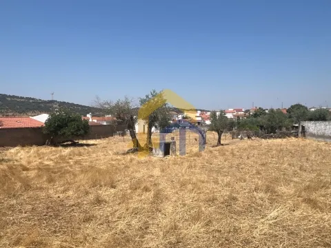 Moradia para reabilitar em Vaiamonte – Monforte