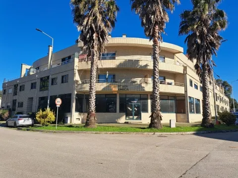 Loja frente 35 metros Madalena