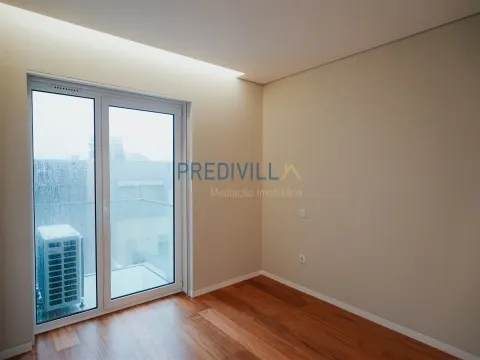 Apartamento T4 DUPLEX