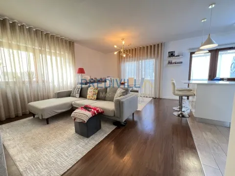 Zweifamilienhaus 2 Schlafzimmer