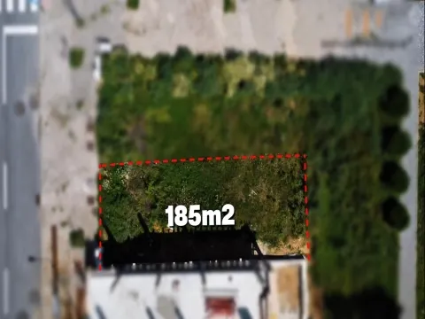 Lotto di Terreno 4 Vani