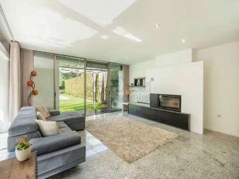 Encante-se com esta moradia de sonho em Guimarães