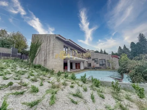 Maison 4 chambres à Guimarães