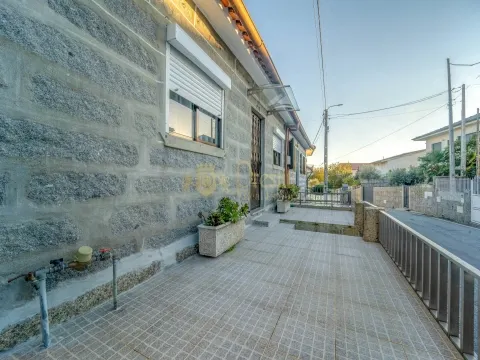 Maison de 2 chambres à vendre à São Torcato