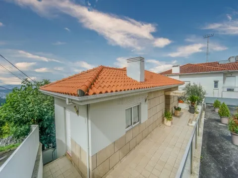 Casa con 4 camere da letto sulla costa, Guimarães