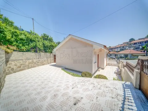 2 bedroom house for rent in Creixomil, Guimarães
