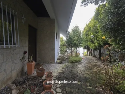 Moradia Isolada T3+2