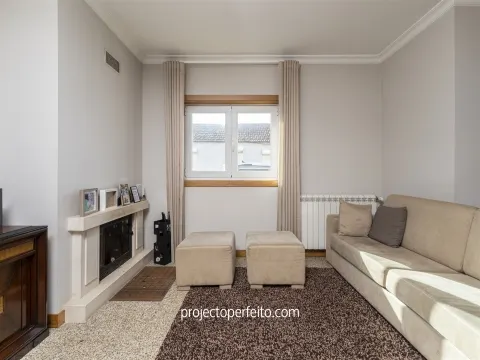 Moradia em Banda T3+1