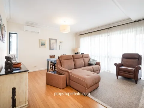 半独立式的房子 4个房间