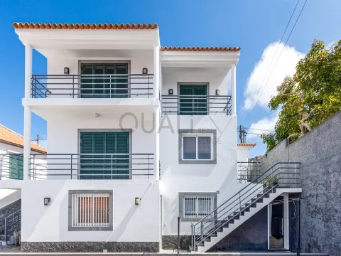 3-Bedroom House with Funchal Views
