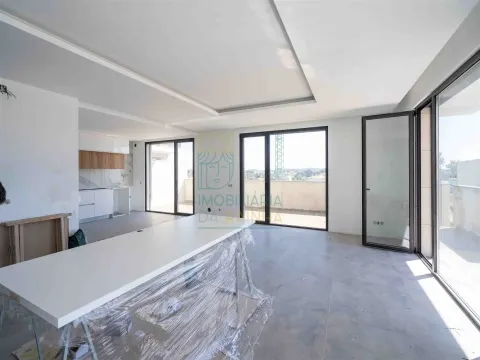 Appartement de 4 Chambres avec terrasse à Caldas da Rainha