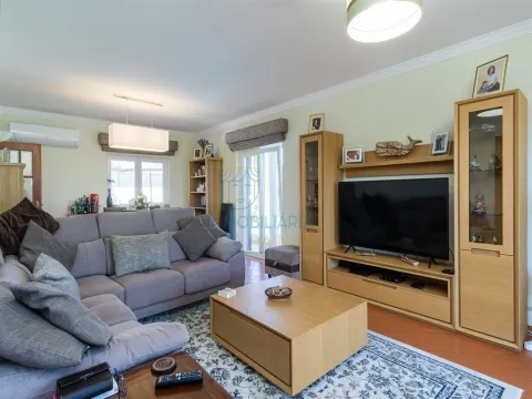 4-Bedroom Villa with Pool in Reguengo da Parada