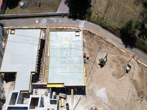 Maison T3 avec piscine chauffée Près de Caldas da Rainha