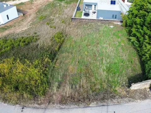 Plot with Approved Project for a Single-Storey Villa