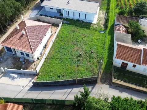 Terreno urbanizável perto de Caldas da Rainha