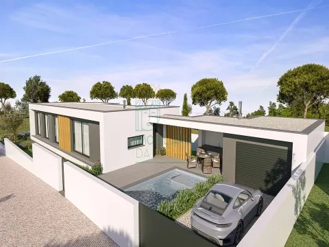 Moradia T3 com Piscina e Garagem – Entre as Caldas e a Foz do Arelho