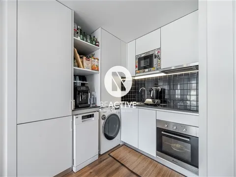 Apartamento T0+1 com Varanda